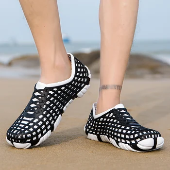 2020. gada vasarā jaunu Baotou caurumu kurpes vīriešu ātri žāvēšanas pludmales čības elpojošs āra sandales, čības dobi slinks apavi